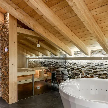 Apartment 4br Stunning Penthouse - Ski In&ski Out- If You Want To Book, Please Contact On Wh-ats-app - 0034-635-518-216 !!!! Zermatt