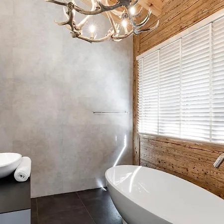 4br Stunning Penthouse - Ski In&ski Out- If You Want To Book, Please Contact On Wh-ats-app - 0034-635-518-216 !!!! アパート ツェルマット