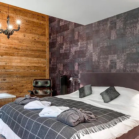 Appartamento 4br Stunning Penthouse - Ski In&ski Out- If You Want To Book, Please Contact On Wh-ats-app - 0034-635-518-216 !!!!